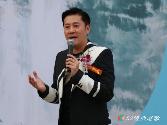 蔡国庆歌曲《青春无悔》