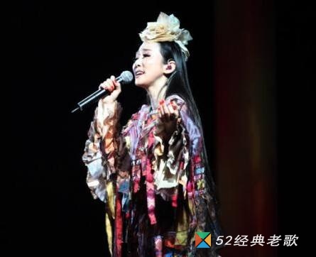萨顶顶歌曲《自己美》