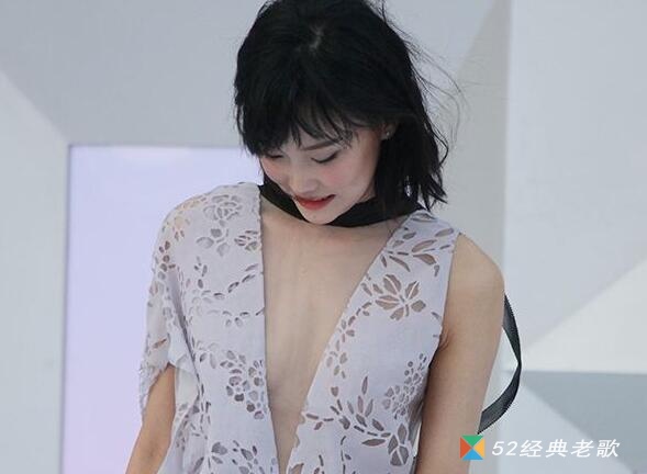 黄龄/薛之谦歌曲《来日方长》